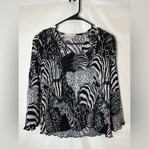 Caren Brook Woman’s M 3/4 sleeve black and white Zebra Top